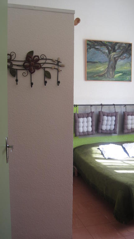 La Trobada Hotel Escaro Room photo